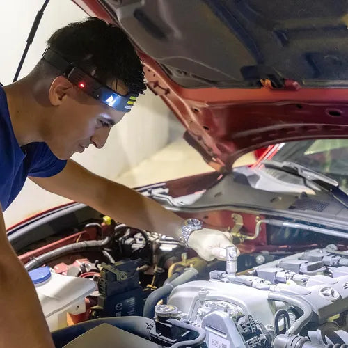 Linterna Frontal Recargable con Sensor y Tres Tiras LED – Potente, Resistente y Versátil para Actividades Profesionales y Outdoor